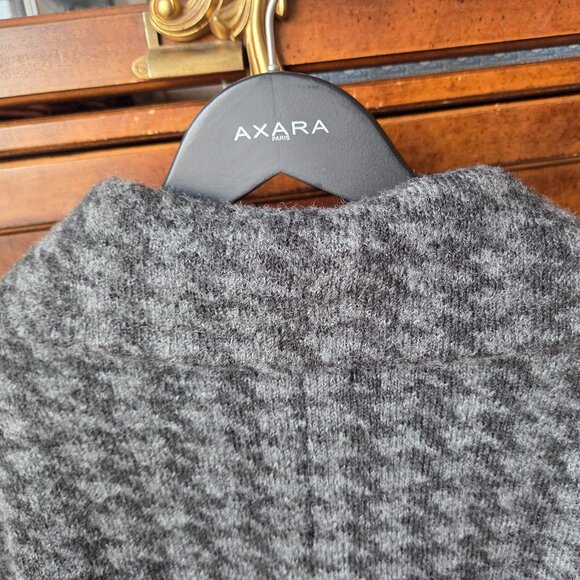 Wool Blend Gray Kenar Cardigan Houndstooth - Picture 10 of 12
